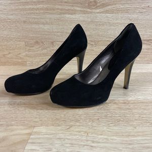 Banana Republic Women's Black Suede Leather Heel 9.5